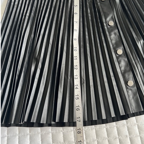 Ramy Brook Anya Mini Vegan Leather Skirt in Black Size 4 - Picture 11 of 15